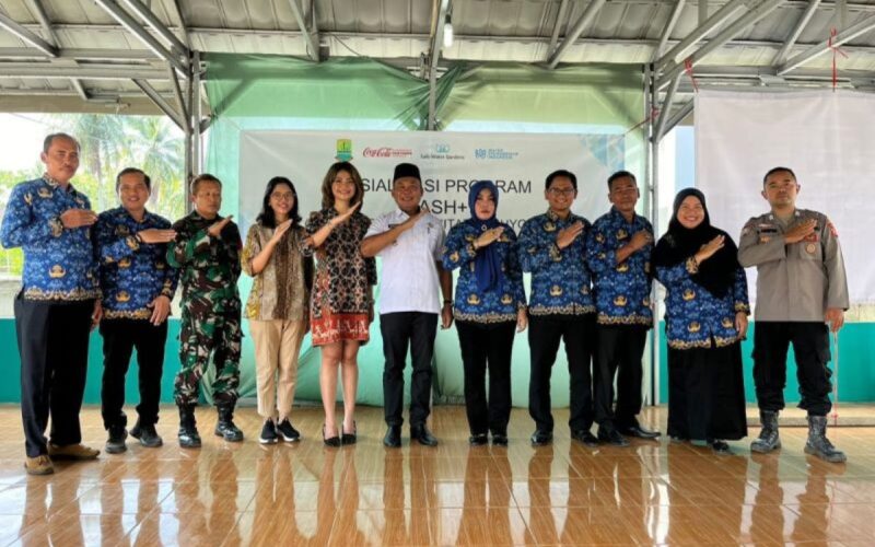 CCEP Indonesia bantu warga Karawang bangun sanitasi bersih lewat WASH+