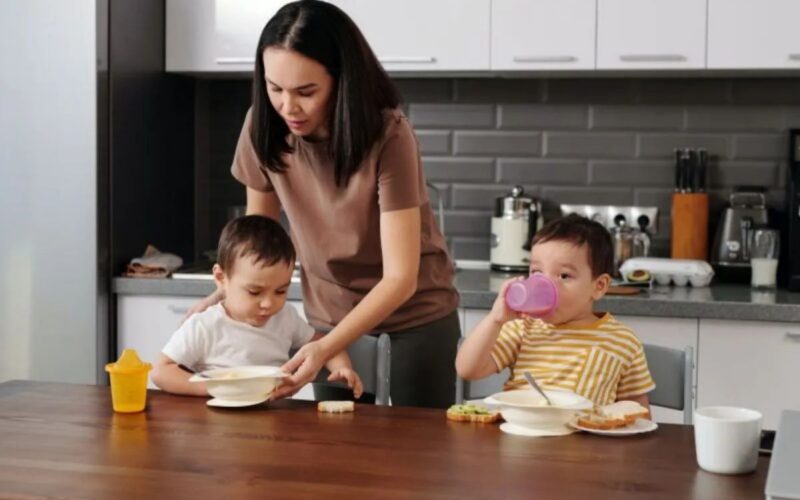 Kebiasaan makan orang tua pengaruhi anak lakukan hal serupa