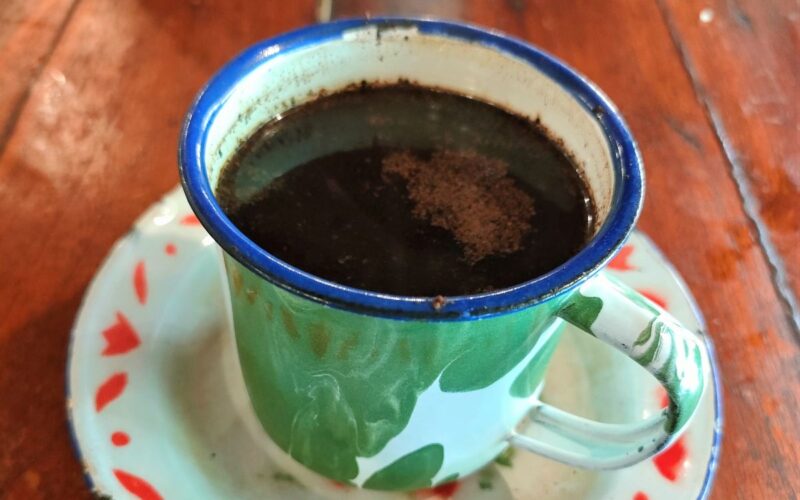 Konsumsi kopi berlebihan menyebabkan gangguan jantung