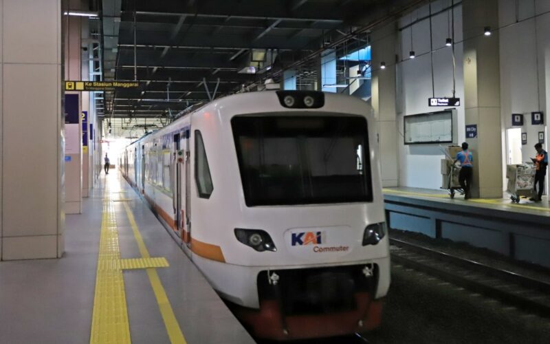 Simak harga dan cara naik Commuter Line Basoetta